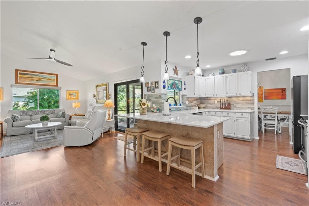 9967 Country Oaks DR, FORT MYERS FL 33967-1