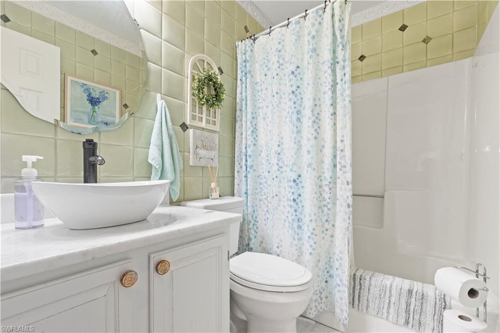 9967 Country Oaks DR, FORT MYERS FL 33967-41