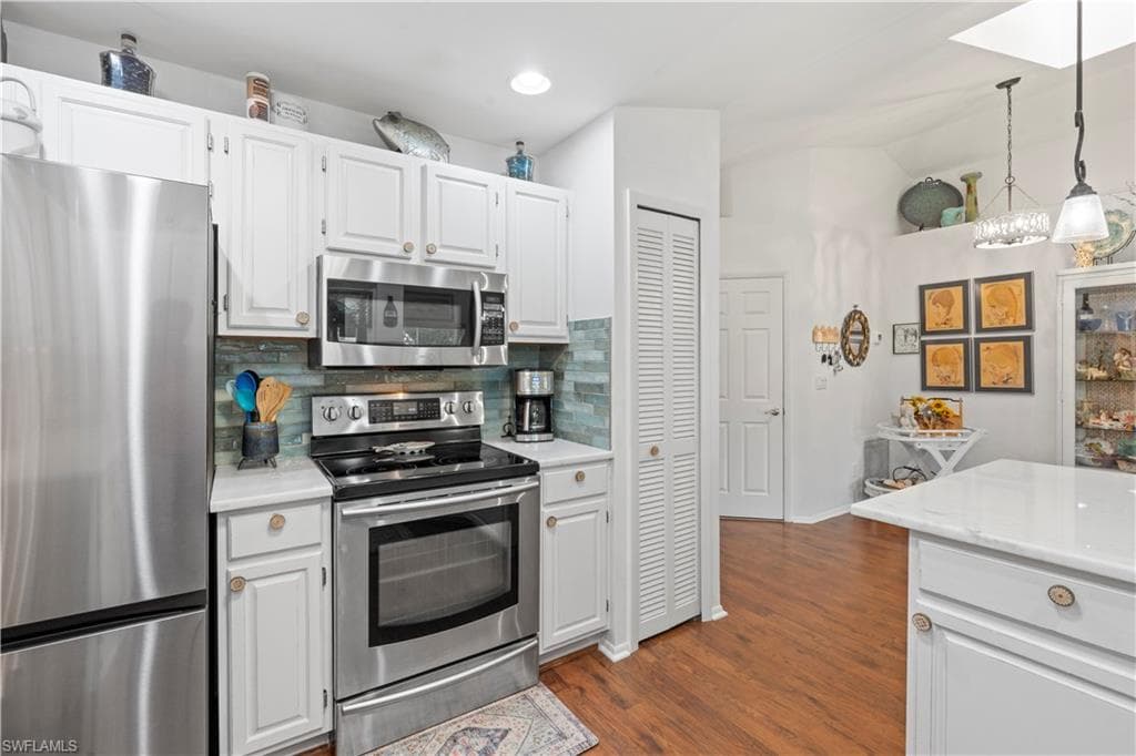 9967 Country Oaks DR, FORT MYERS FL 33967-19