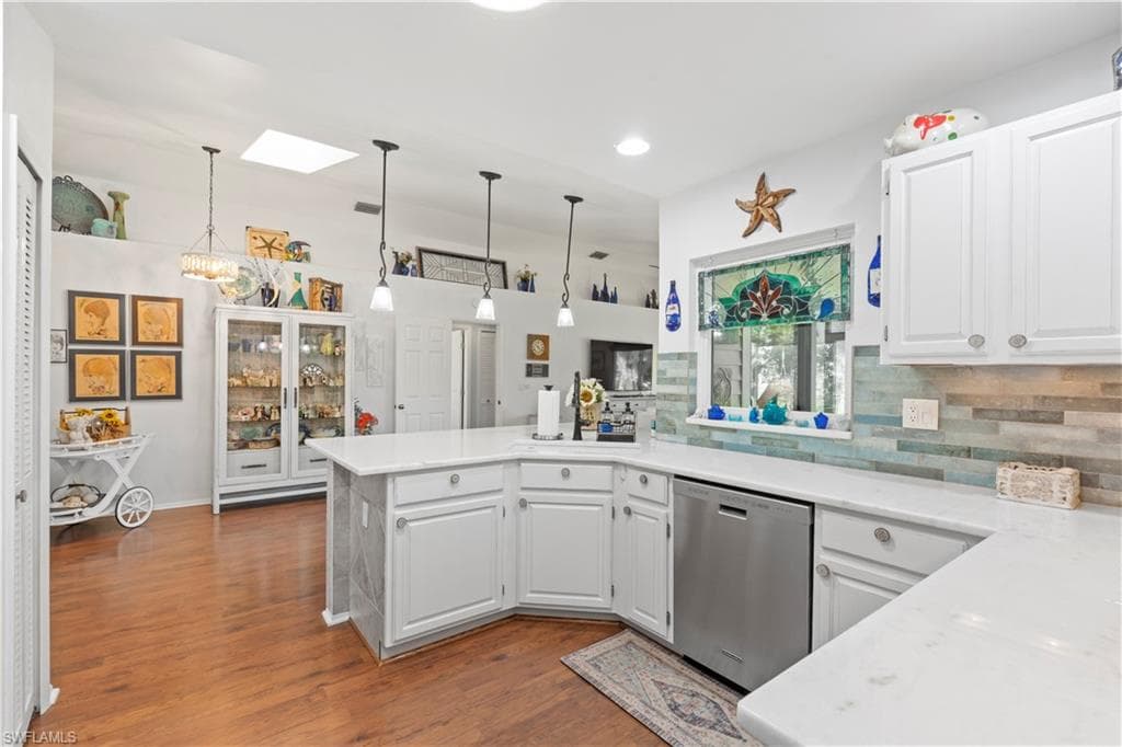 9967 Country Oaks DR, FORT MYERS FL 33967-18