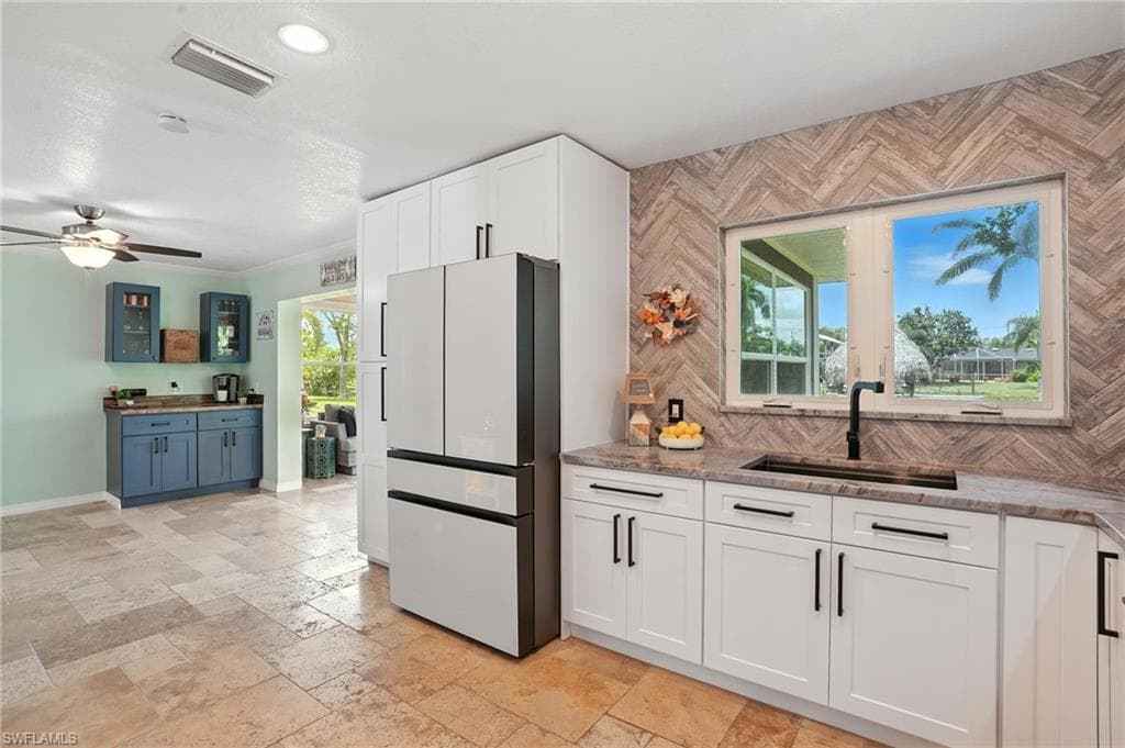 2131 Saint Croix AVE, FORT MYERS FL 33905-8