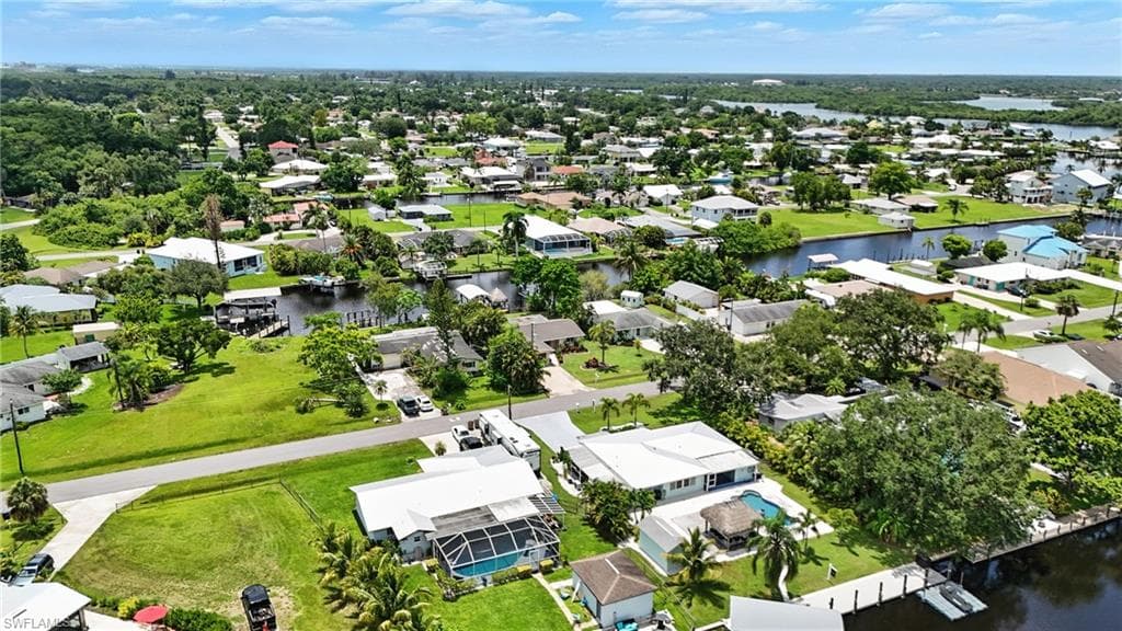 2131 Saint Croix AVE, FORT MYERS FL 33905-39