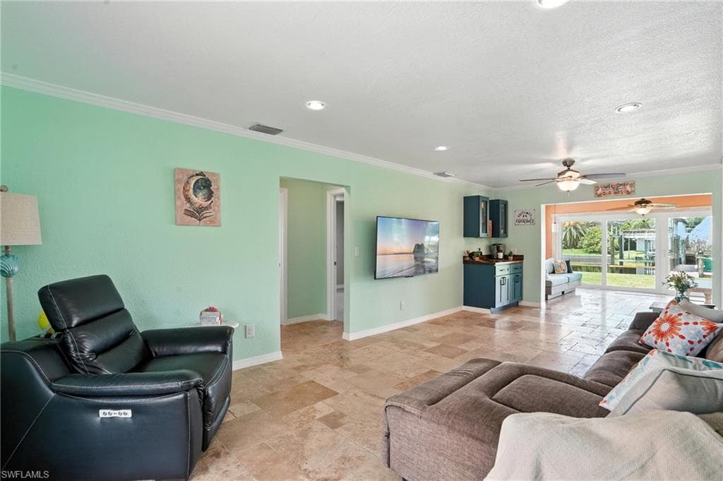 2131 Saint Croix AVE, FORT MYERS FL 33905-3