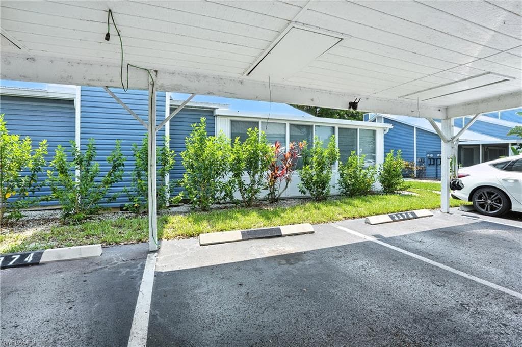 3380 Timberwood CIR, NAPLES FL 34105-32