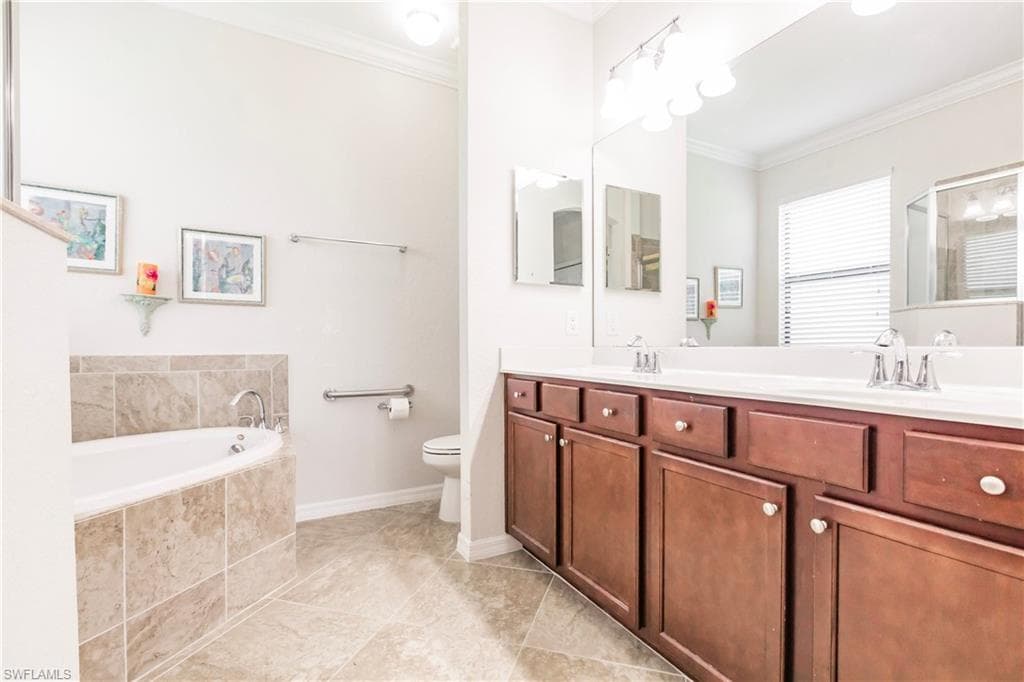 1403 Oceania DR S, NAPLES FL 34113-19