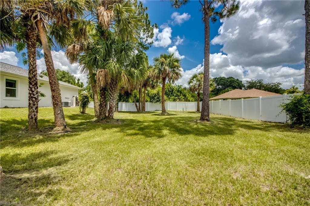157 Karlow AVE, LEHIGH ACRES FL 33974-1