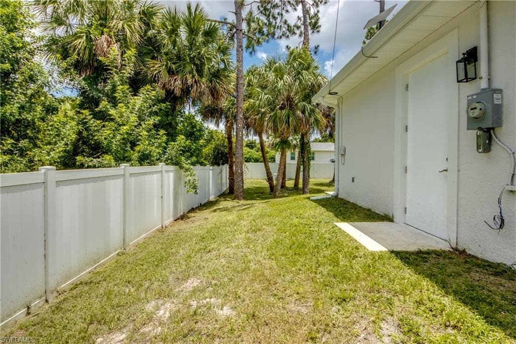 157 Karlow AVE, LEHIGH ACRES FL 33974-27