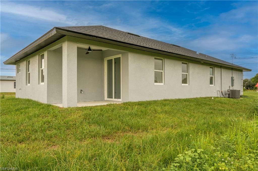 2045 Carver AVE, FORT MYERS FL 33916-25