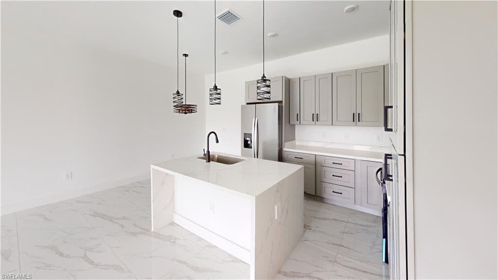 2045 Carver AVE, FORT MYERS FL 33916-6