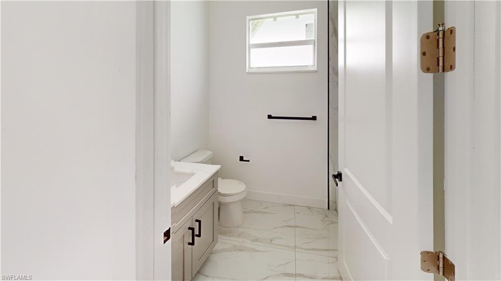 2045 Carver AVE, FORT MYERS FL 33916-23