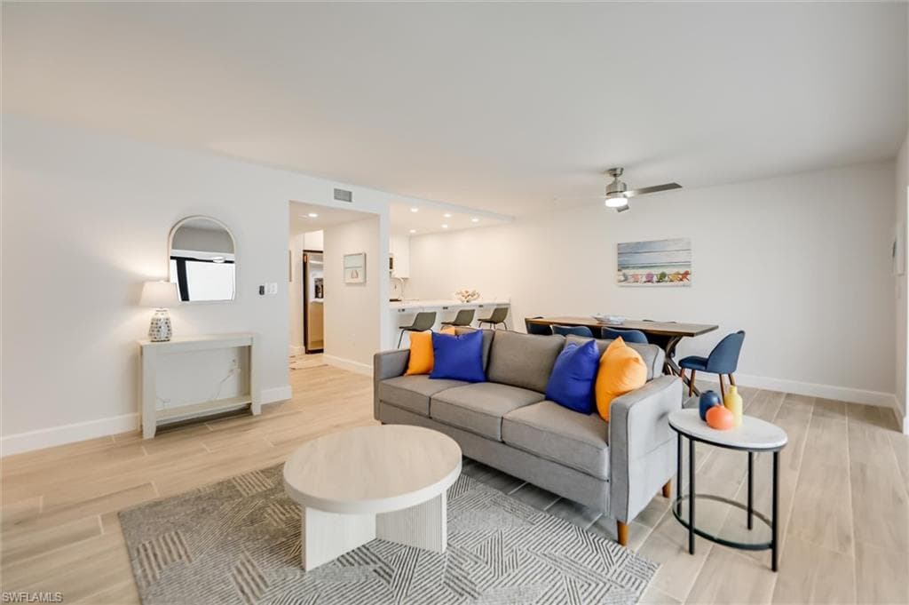 760 Sextant DR # 321, SANIBEL FL 33957-15