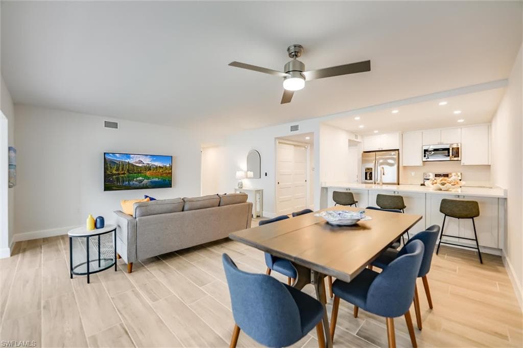 760 Sextant DR # 321, SANIBEL FL 33957-11