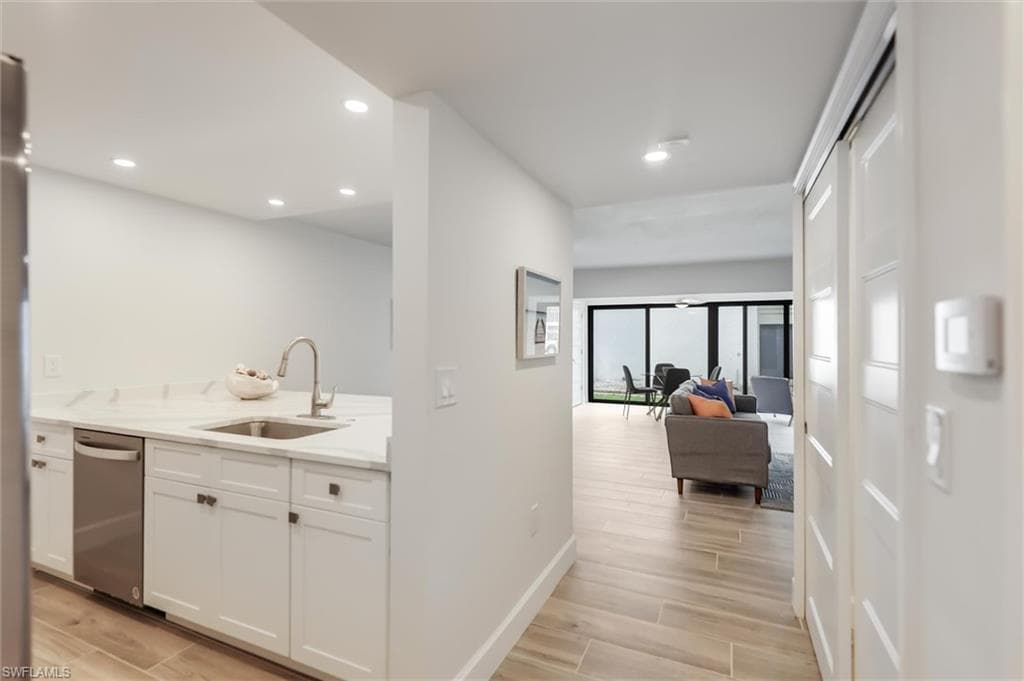 760 Sextant DR # 321, SANIBEL FL 33957-10