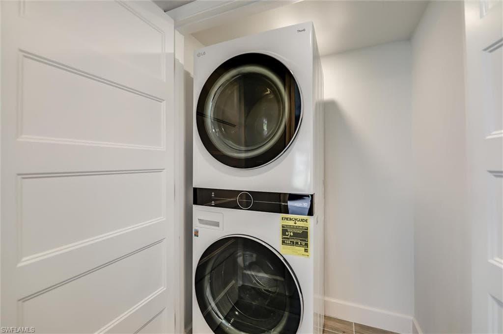 760 Sextant DR # 321, SANIBEL FL 33957-30