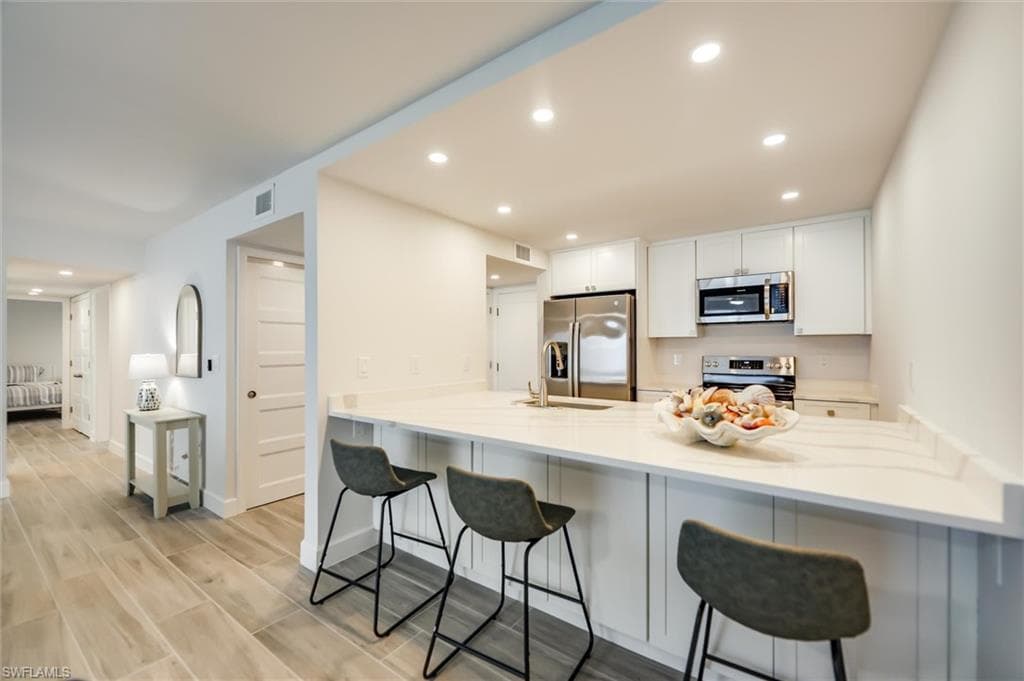 760 Sextant DR # 321, SANIBEL FL 33957-7