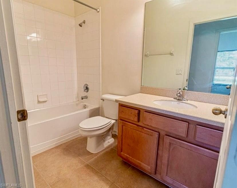 8125 Silver Birch WAY, LEHIGH ACRES FL 33971-11