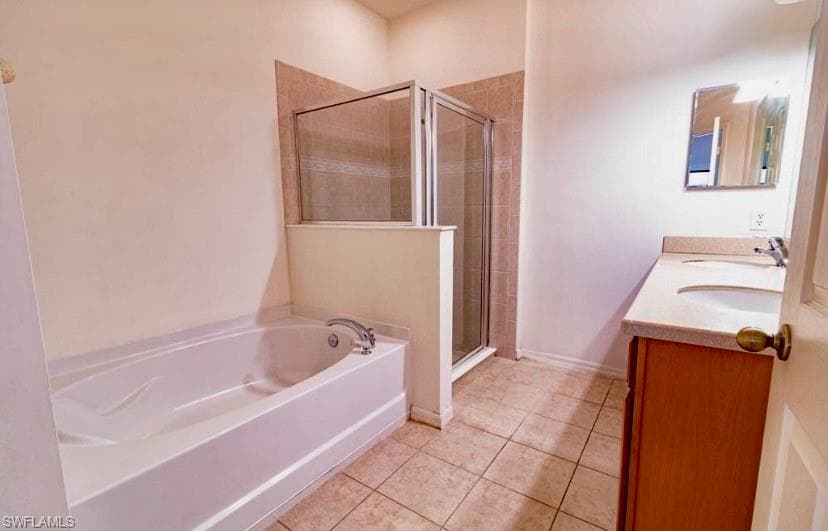 8125 Silver Birch WAY, LEHIGH ACRES FL 33971-8