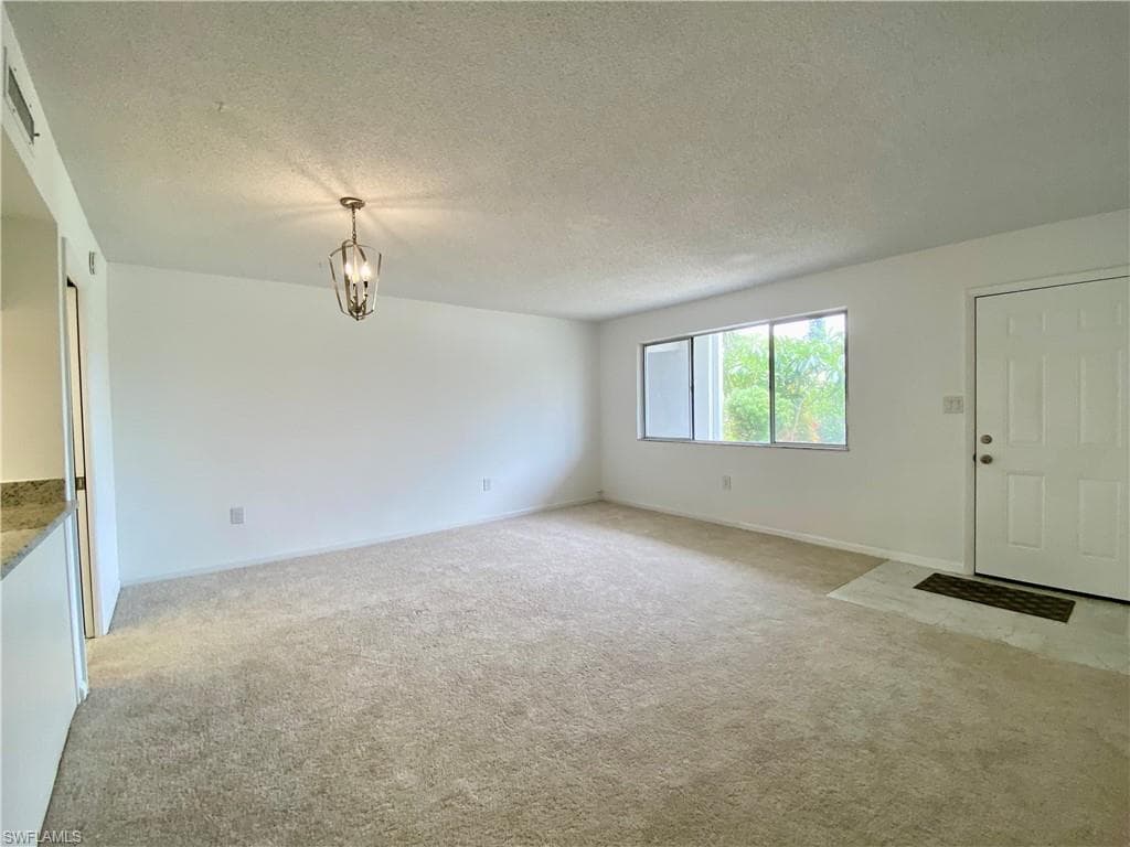 4906 Victoria DR # 107, CAPE CORAL FL 33904-5