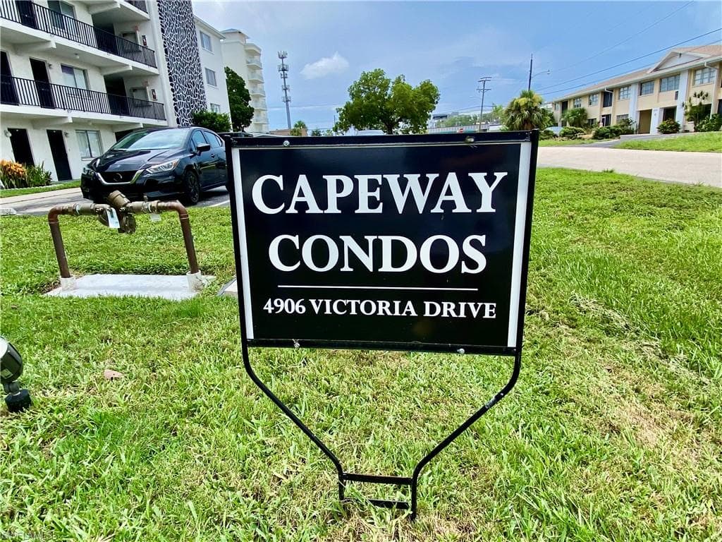 4906 Victoria DR # 107, CAPE CORAL FL 33904-35