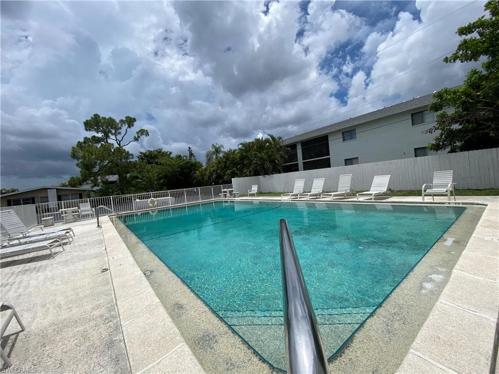 4906 Victoria DR # 107, CAPE CORAL FL 33904-29
