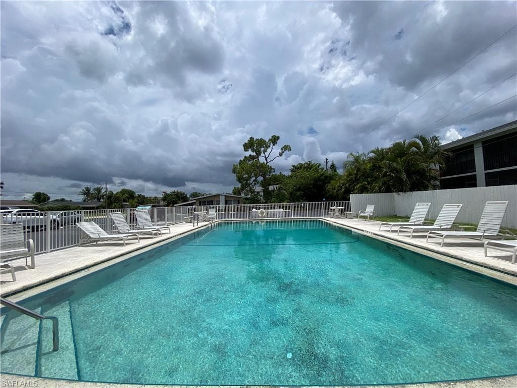 4906 Victoria DR # 107, CAPE CORAL FL 33904-28