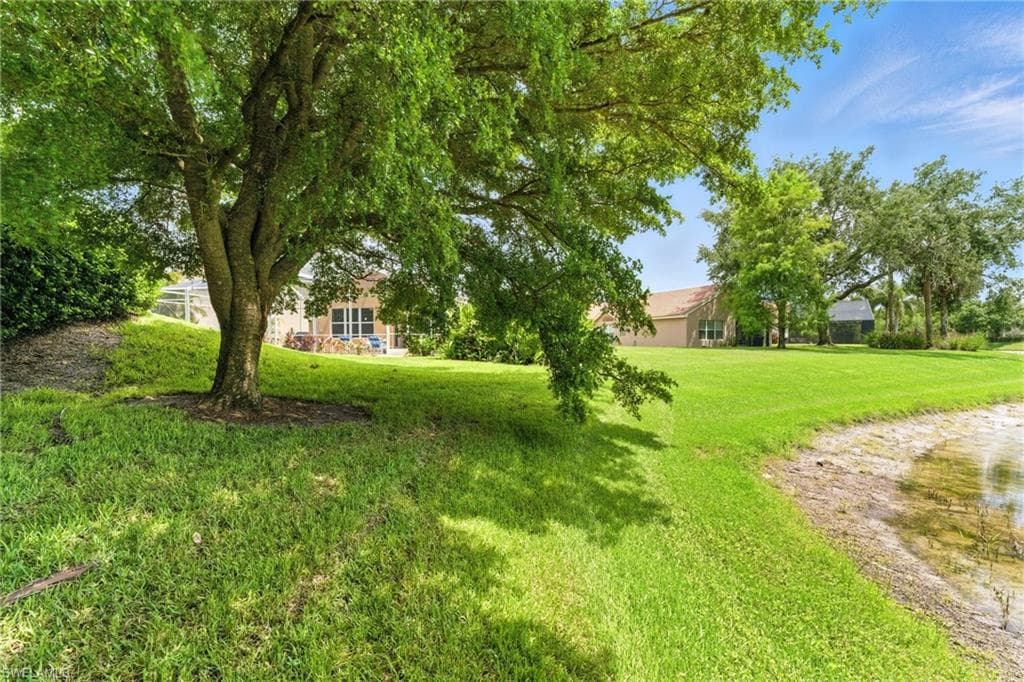 2085 Painted Palm DR, NAPLES FL 34119-33