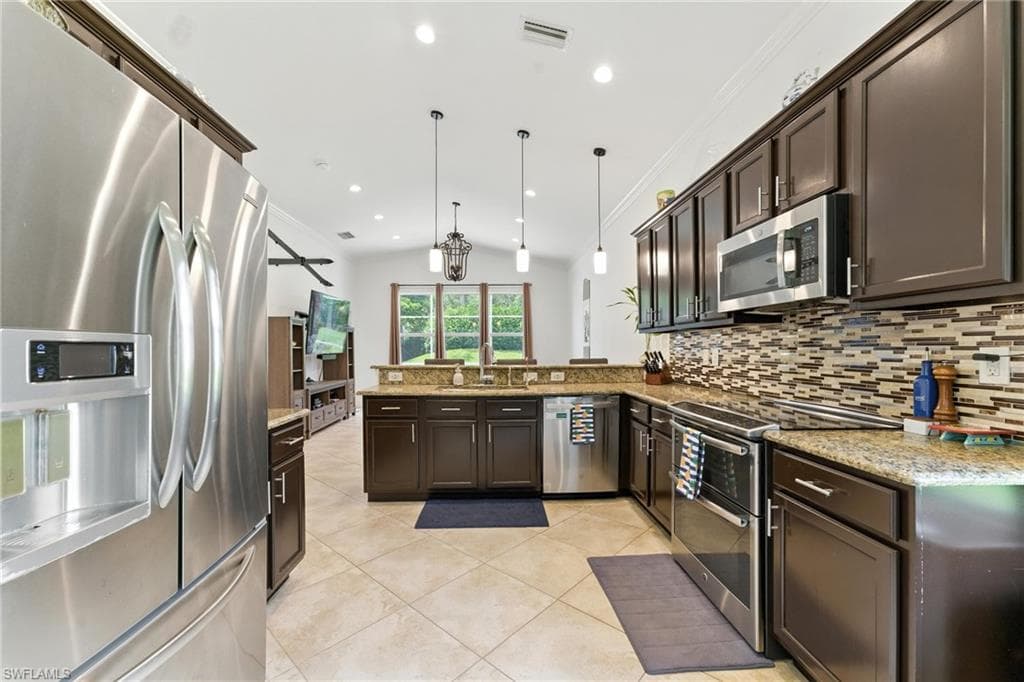 2085 Painted Palm DR, NAPLES FL 34119-7