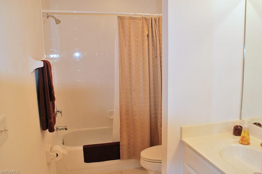 4640 Turnberry Lake DR # 403, ESTERO FL 33928-9