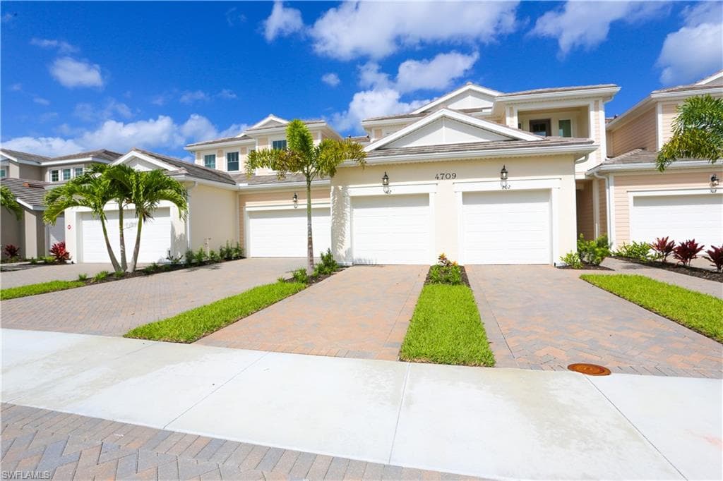 4709 Arboretum CIR # 101, NAPLES FL 34112-47