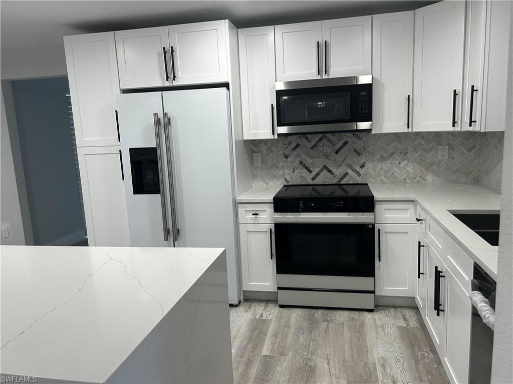 319 Arlington AVE, FORT MYERS FL 33905-5