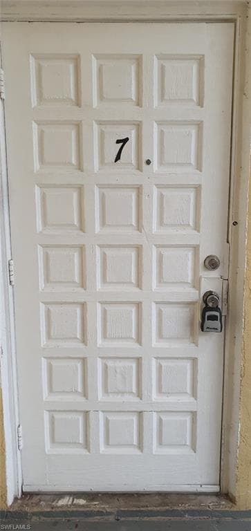 2524 Congress ST, FORT MYERS FL 33901-1