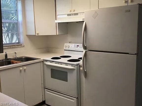 2524 Congress ST, FORT MYERS FL 33901-3