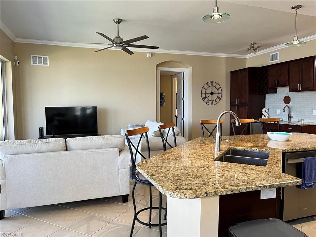 174 Shadroe Cove CIR # 1001, CAPE CORAL FL 33991-8