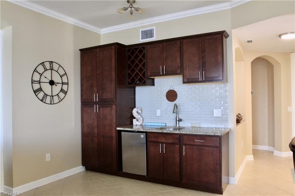 174 Shadroe Cove CIR # 1001, CAPE CORAL FL 33991-9
