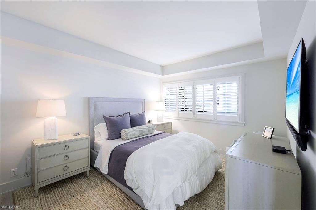 4051 Gulf Shore BLVD N, NAPLES FL 34103-17