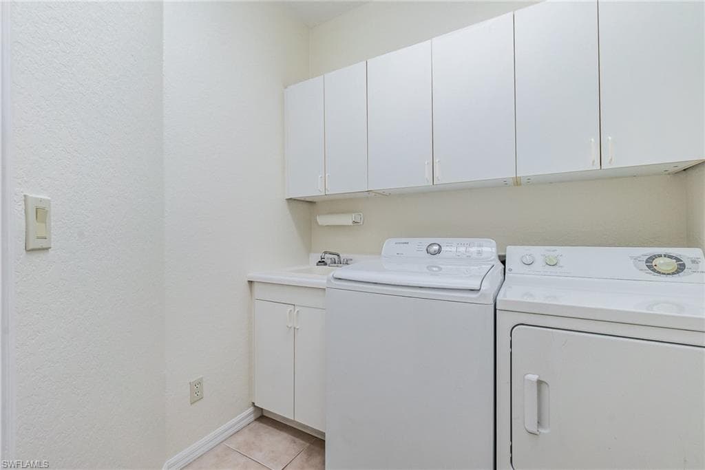 28501 Hidden Lake DR, BONITA SPRINGS FL 34134-16