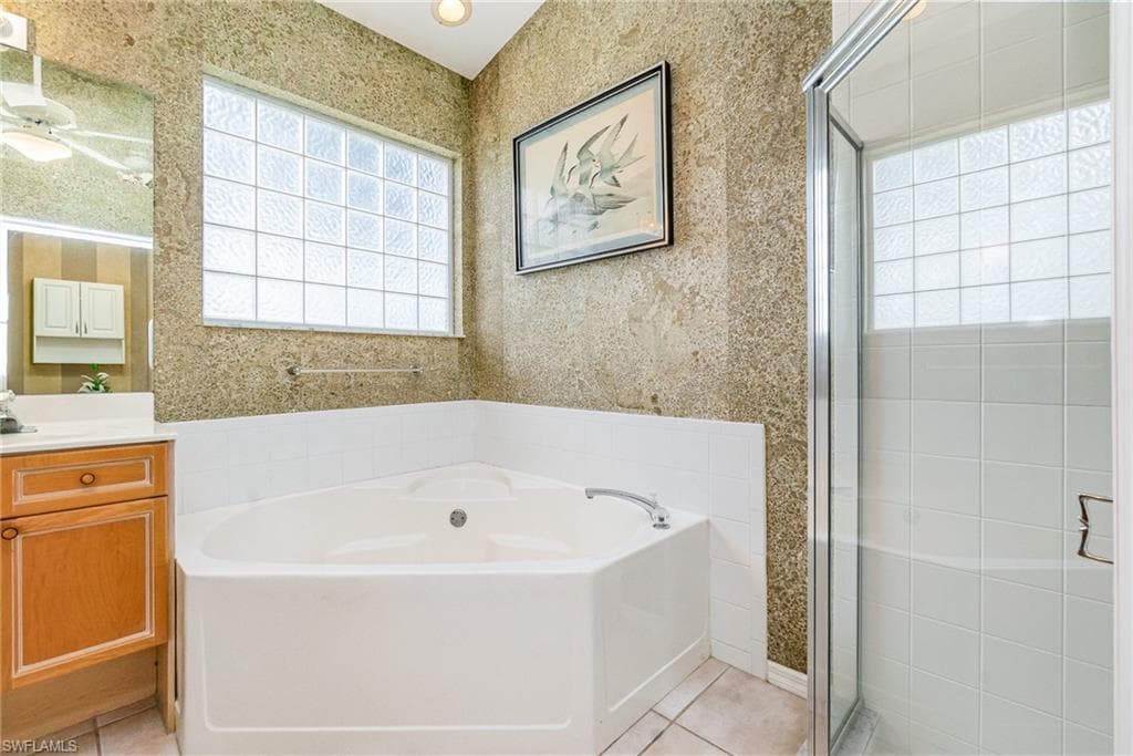 28501 Hidden Lake DR, BONITA SPRINGS FL 34134-11