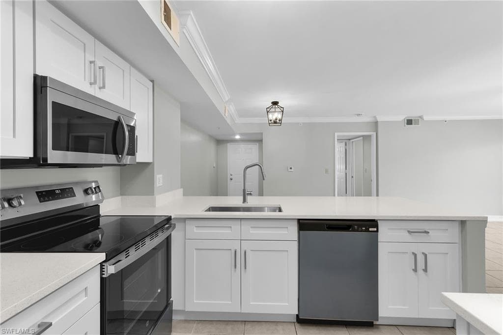 1835 Florida Club CIR # 3107, NAPLES FL 34112-17