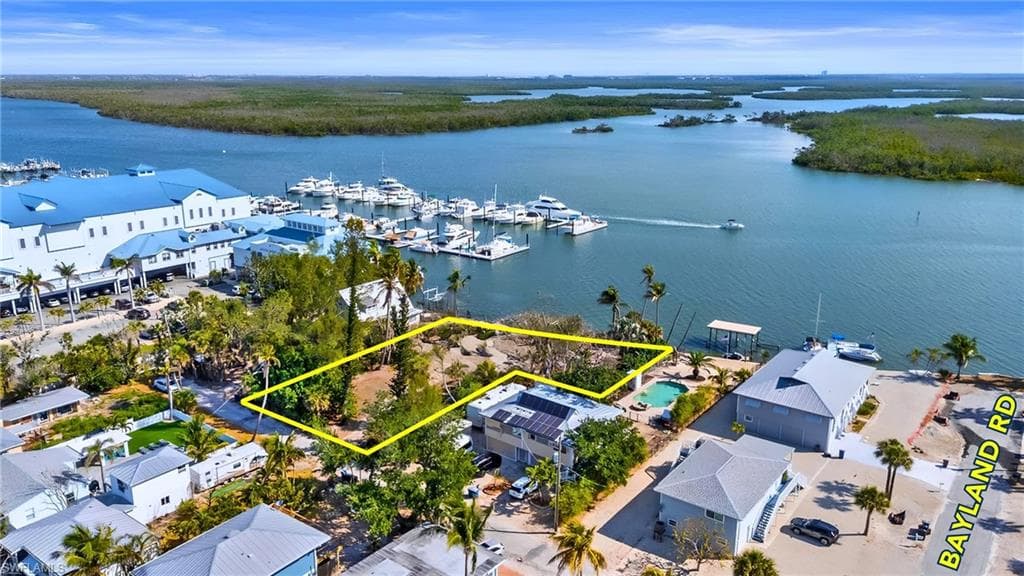 4851 Dolphin LN-3