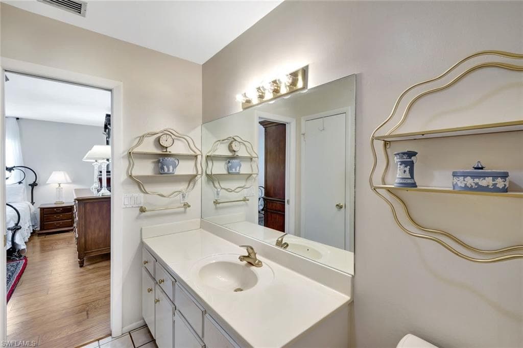 13530 Stratford Place CIR # 104, FORT MYERS FL 33919-13