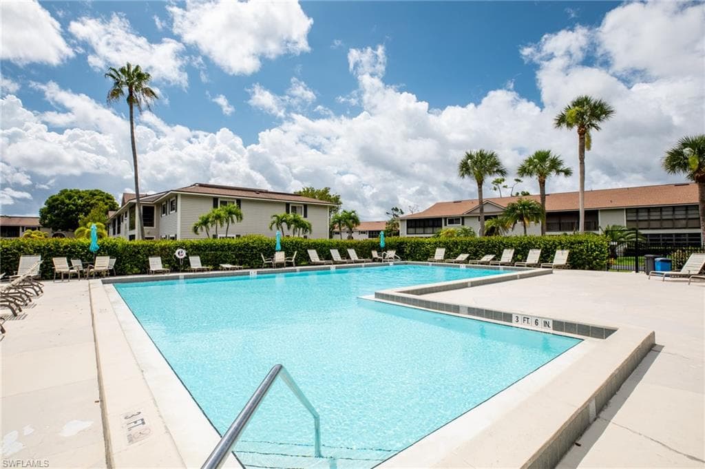 8041 S Woods CIR # 14, FORT MYERS FL 33919-27