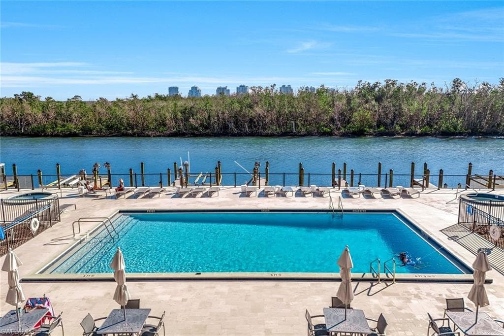26235 Hickory BLVD # 7C, BONITA SPRINGS FL 34134-1