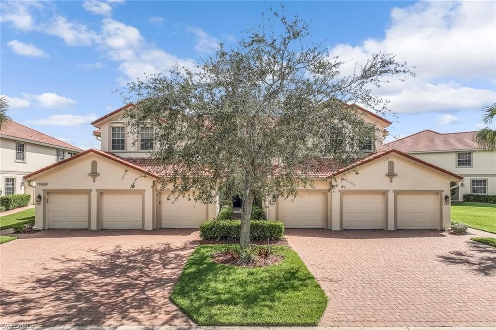 16580 Crownsbury WAY # 202, FORT MYERS FL 33908-17