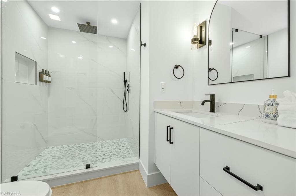 1105 Skiff PL, SANIBEL FL 33957-21