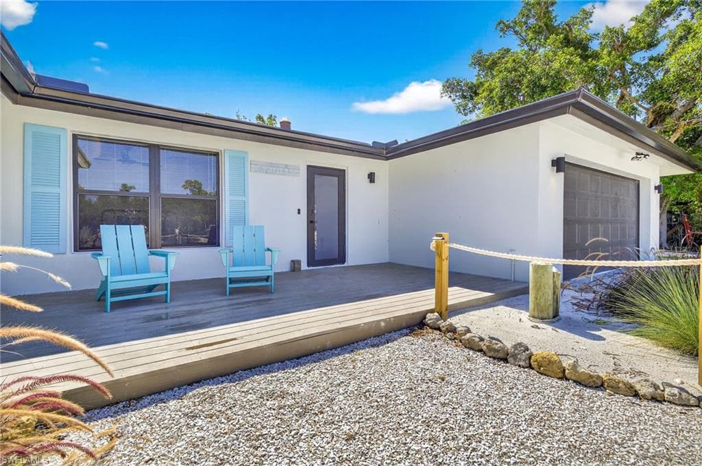1105 Skiff PL, SANIBEL FL 33957-33
