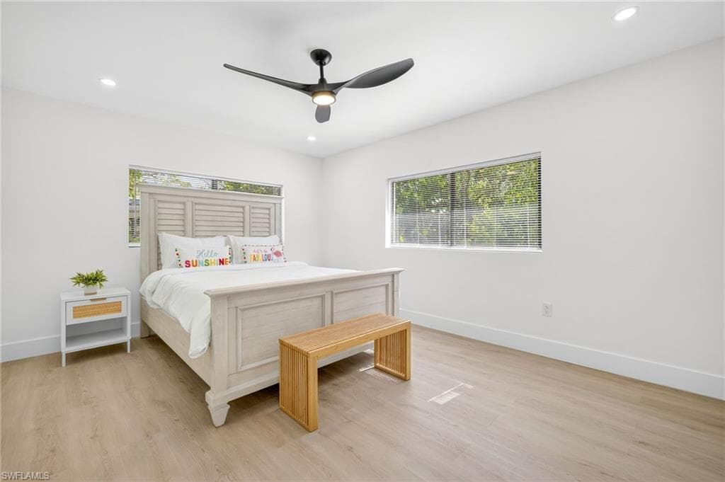 1105 Skiff PL, SANIBEL FL 33957-13