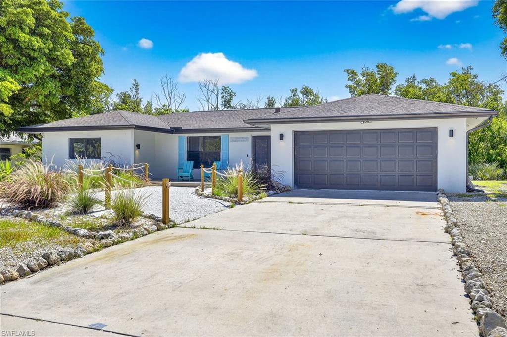 1105 Skiff PL, SANIBEL FL 33957-28