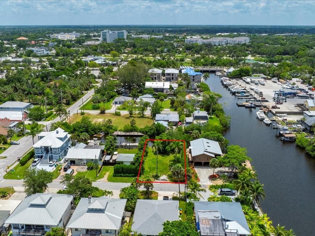 2977 Poplar ST, NAPLES FL 34112-4