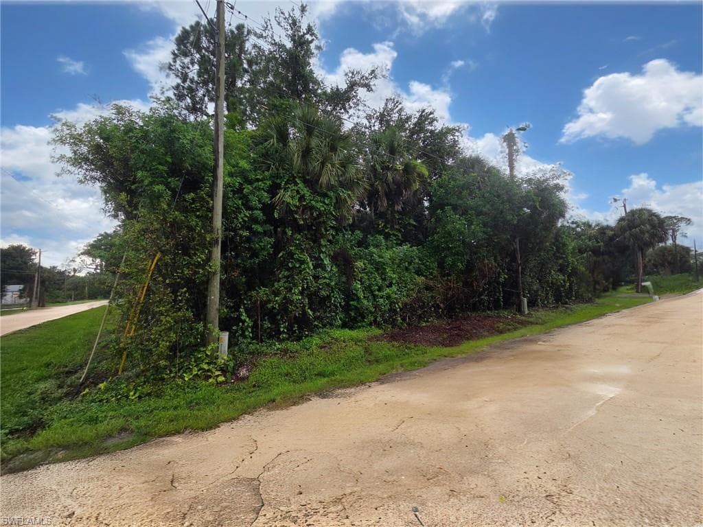 519 San Jose ST, NORTH FORT MYERS FL 33903-2