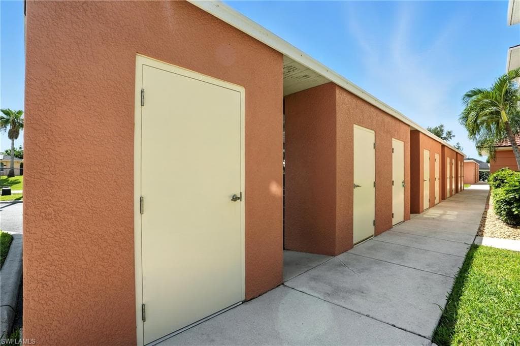 1141 Van Loon Commons CIR # 305, CAPE CORAL FL 33909-26